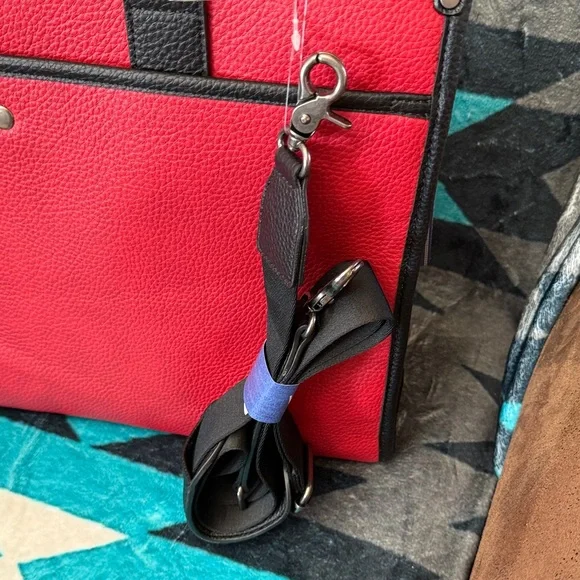 Wrangler Red Lap Top Tote with Black Trim New With Tag - Picture 9 of 11